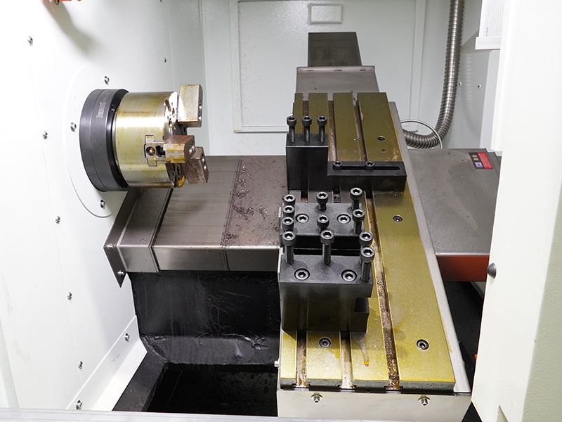 H6070 Torno CNC inclinado