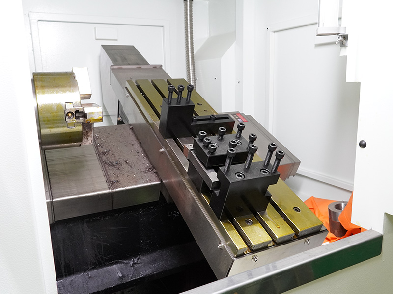 H6070 Torno CNC inclinado